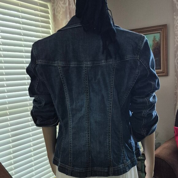Cold Water Denim Jacket M. EUC - Picture 3 of 9